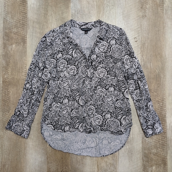 Rock and Republic Black and Gray Long Sleeve Button Down Shirt Rose Print - Picture 1 of 11